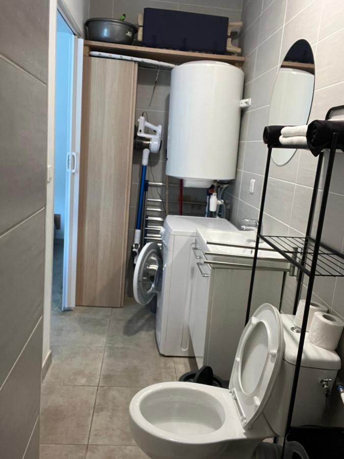 Studio Tout Equipe A La Nuitee Ou Plus,Proche Aeroport Bastia Люссиана Экстерьер фото